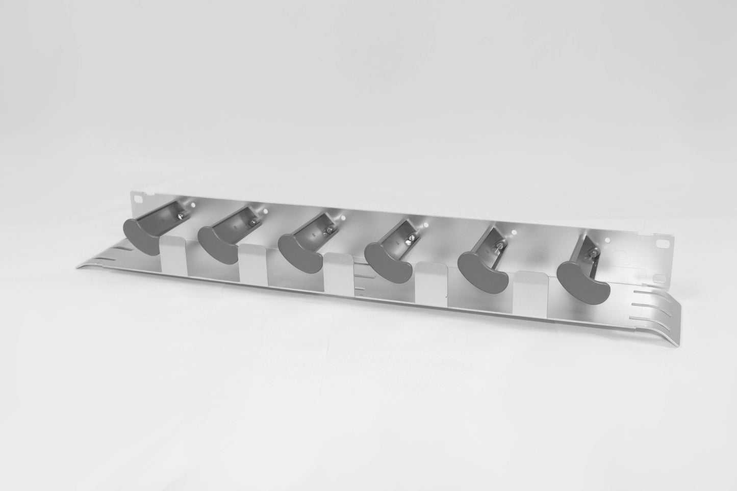 1HE / 19" Kabelrangierwanne, rechts abgehend