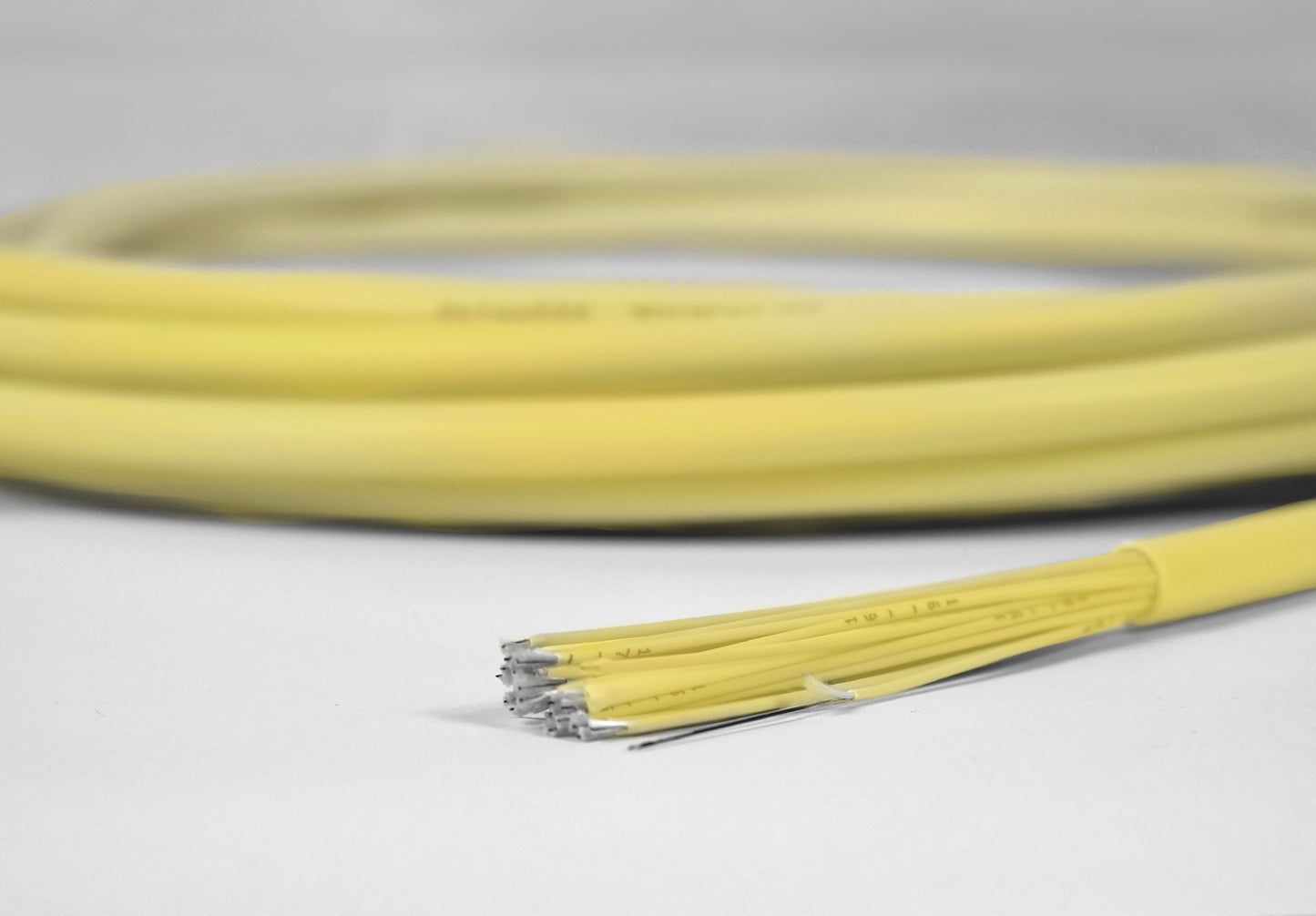 Breakoutkabel, 24x1, 9/125µm A2, 11.0mm, B2ca, gelb