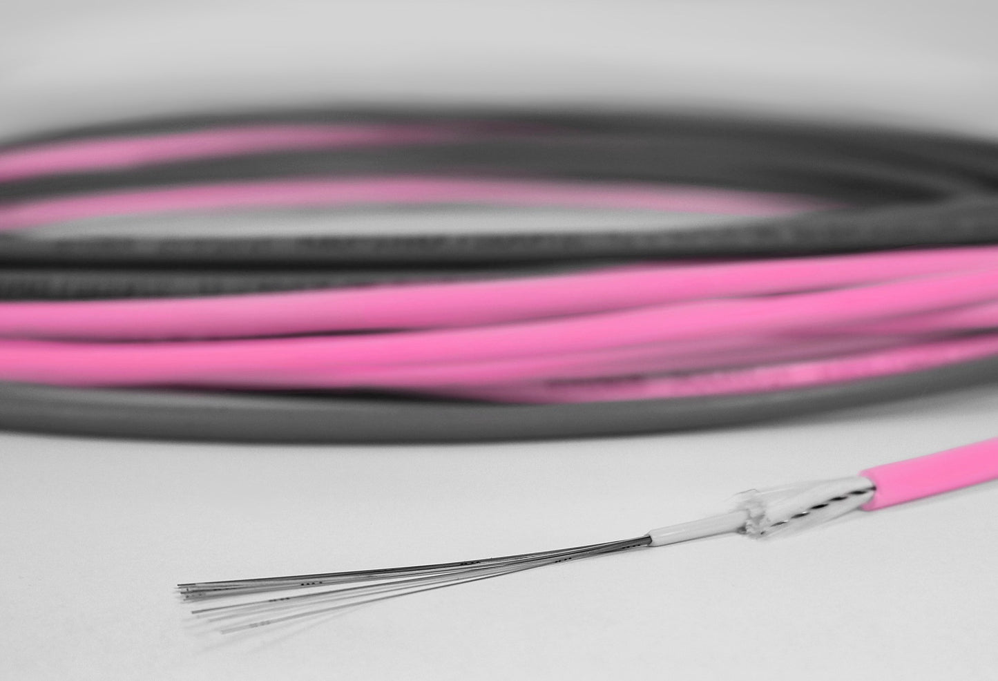 Universal Bündeladerkabel, 50/125µm OM4, Cca, magenta